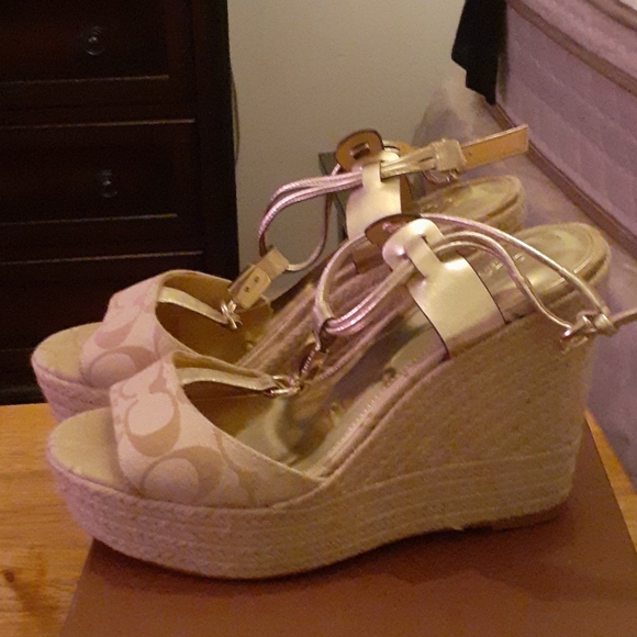 Coach wedges - Picture 3 of 4